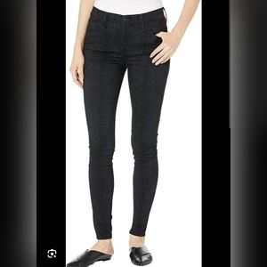 LEVI 720 High Rise Super Skinny